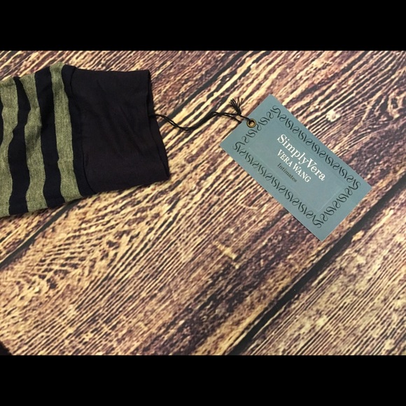 NWT XS Simply Vera Wang Striped Top - Picture 4 of 5
